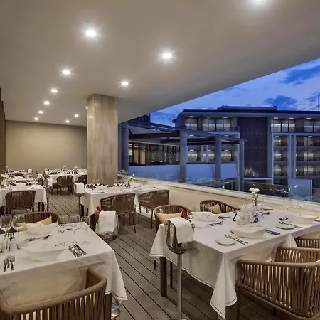 Üdülőközpont The Sense De Luxe 5*