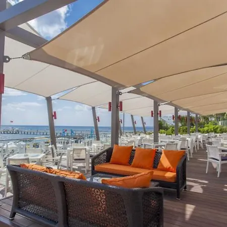 Üdülőközpont The Sense De Luxe 5*