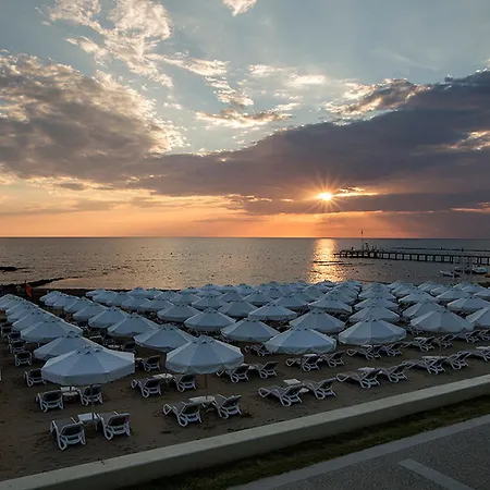 The Sense Deluxe Resort