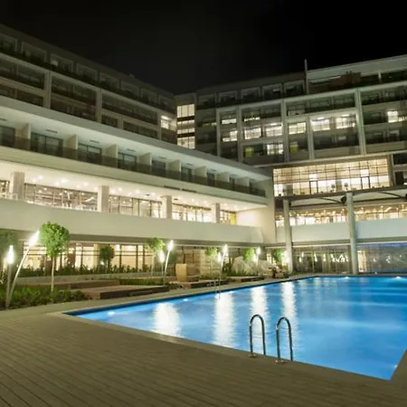 The Sense Deluxe 5* Side