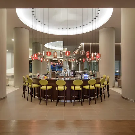 The Sense Deluxe 5* Side