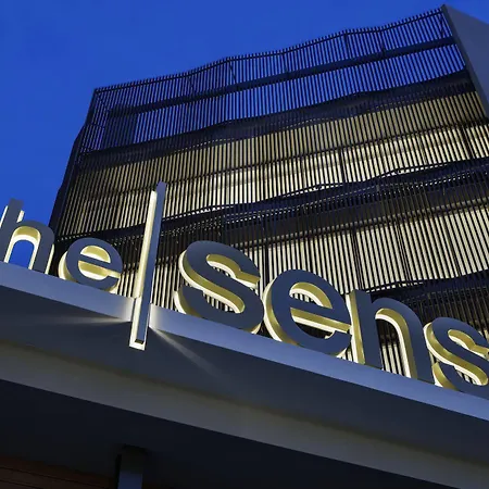 The Sense De Luxe 5* Side