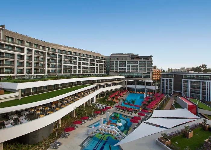 The Sense Deluxe Rezort Side